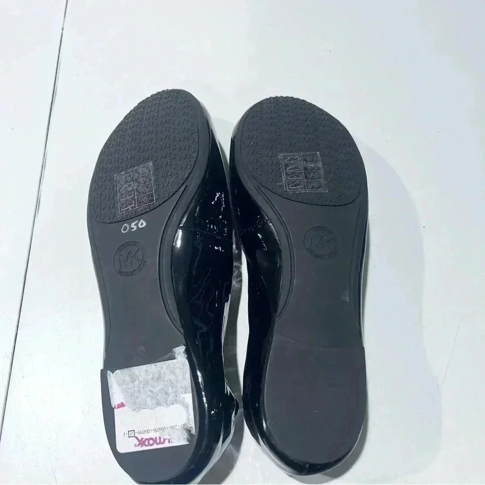 Michael kors MK patent leather  black slip‎ on flats front logo womens size 6.5 - Picture 5 of 5
